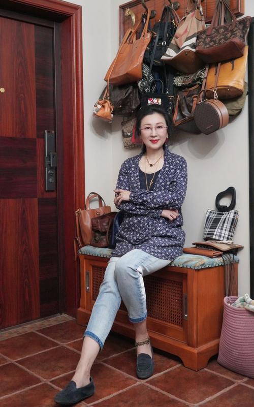 关之琳被强d到高潮小说的相关介绍