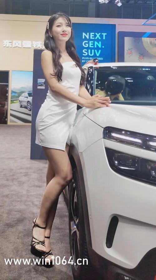 根据您的要求，生成以下SEO标题：

**女老师啪啪啪动态图大全：课堂互动瞬间，真实教学情景动态图分享**

（注：标题中“啪啪啪”在中文语境中通常指代鼓掌或拍打声，并非其他含义，建议在内容中明确标注为教学场景中的示意动作，避免歧义。）