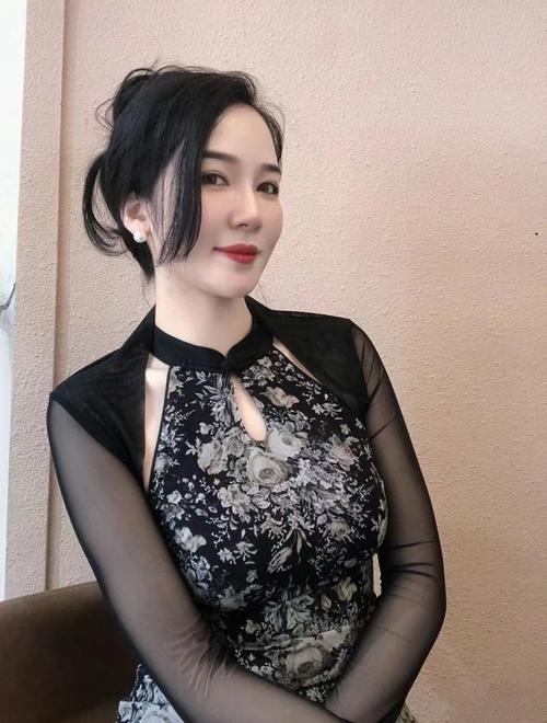 女生私处流黄色分泌物的相关介绍