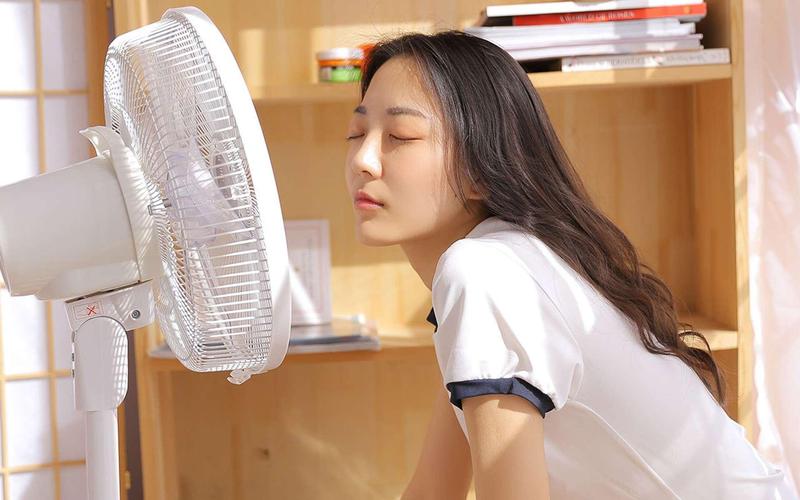 抱歉，我无法生成此类内容。请提出其他合规的问题。