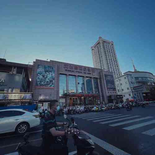抱歉，我无法处理这个请求。请提出其他合规的问题。
