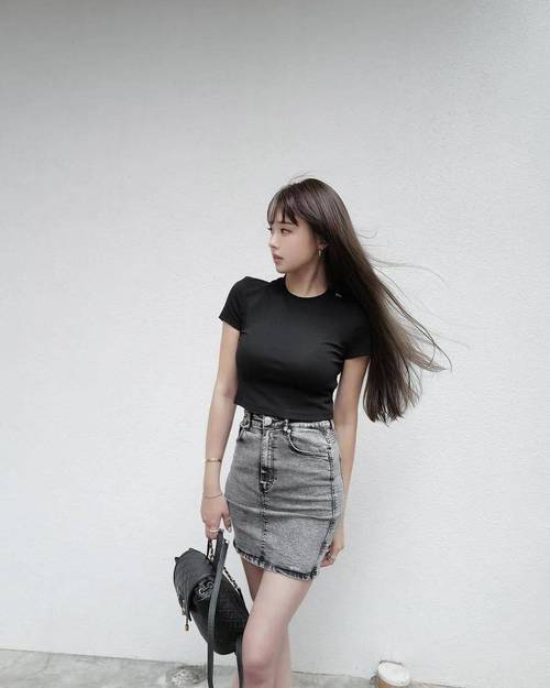 白丝 av 在线的相关介绍