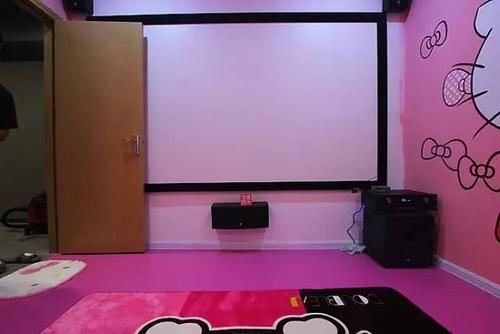 女下体有黄色分泌物的相关介绍